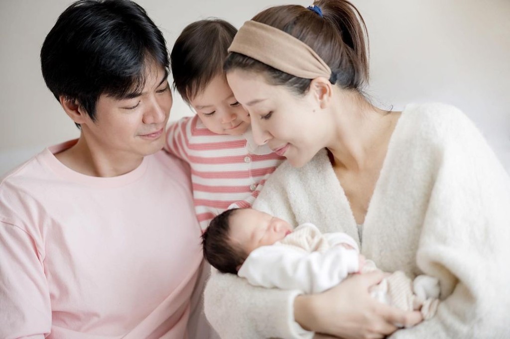 楊茜堯為羅子溢誕下一子一女。