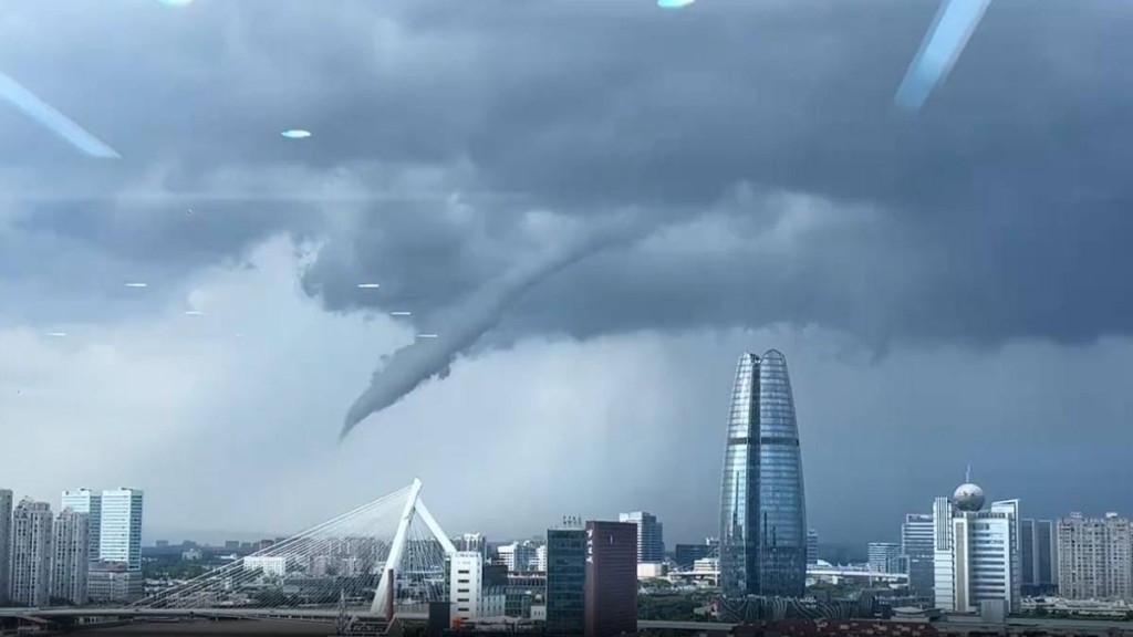 浙江寧波鬧市上空現漏斗雲 氣象台證實為未及地龍捲風