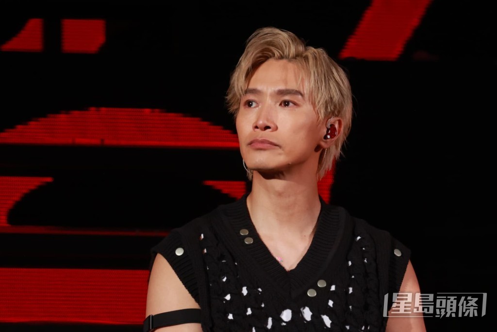 他坦言最怕哭出來後會影響演唱。