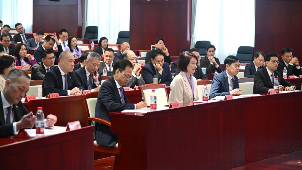 立法會北京研修考察 周五料拜訪港澳辦 對外發言協調分流