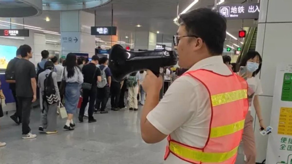 深圳地鐵加強安檢致擠塞 即時推出三項措施提升效率