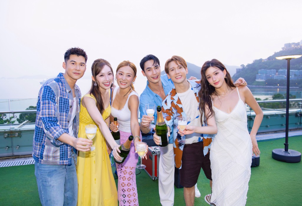 六位藝人對 Soho Beach Club at The Pulse 的環境讚不絕口。