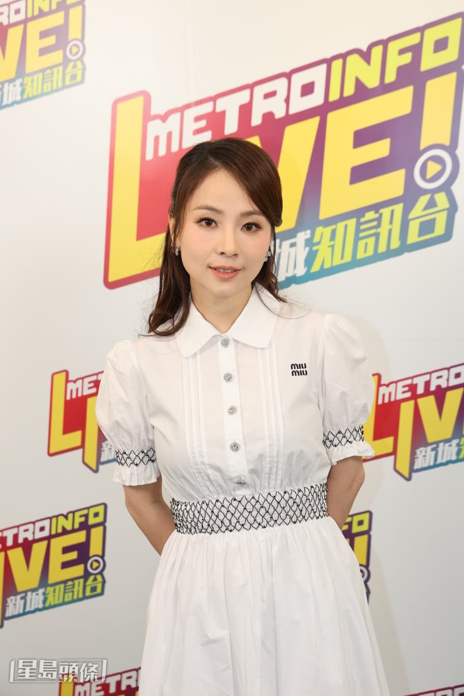 她透露從6月底至今,已與親友切了超過20個生日蛋糕慶祝。