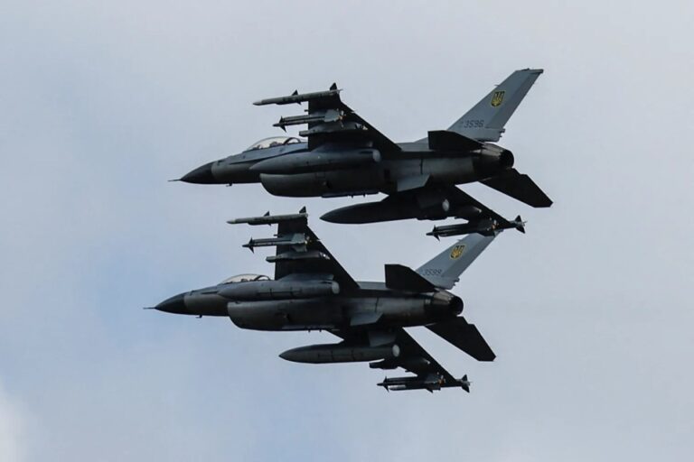 烏軍F-16擊落俄軍蘇-35戰機  取得首次空戰佳績　