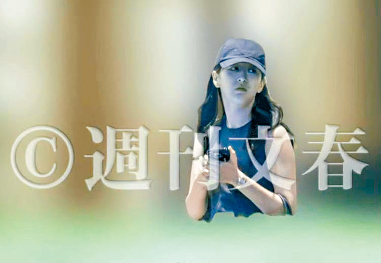 兩人及後玩前後腳離開酒店,先是花乃獨自離開。
