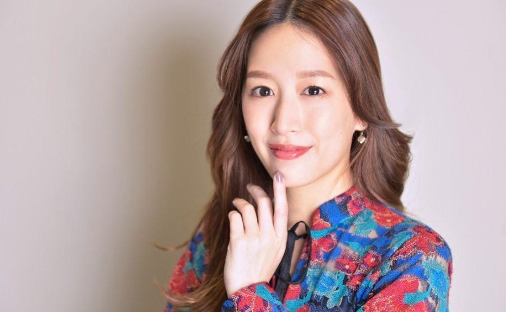 與三山凌輝傳出緋聞的花乃瑪利亞本身已婚，並育有一子。