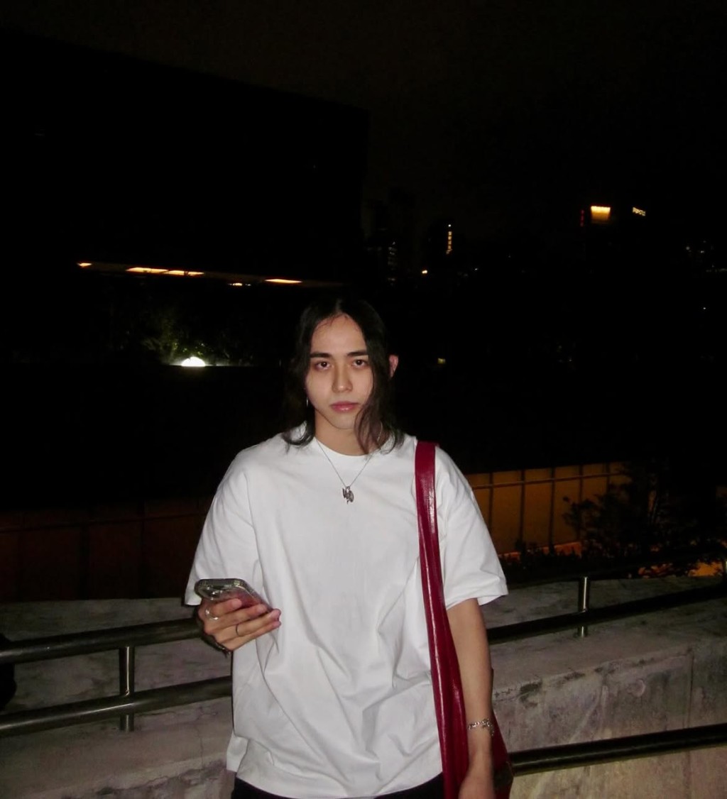 25歲的ilys鄭永智，比WinWin年輕5歲。