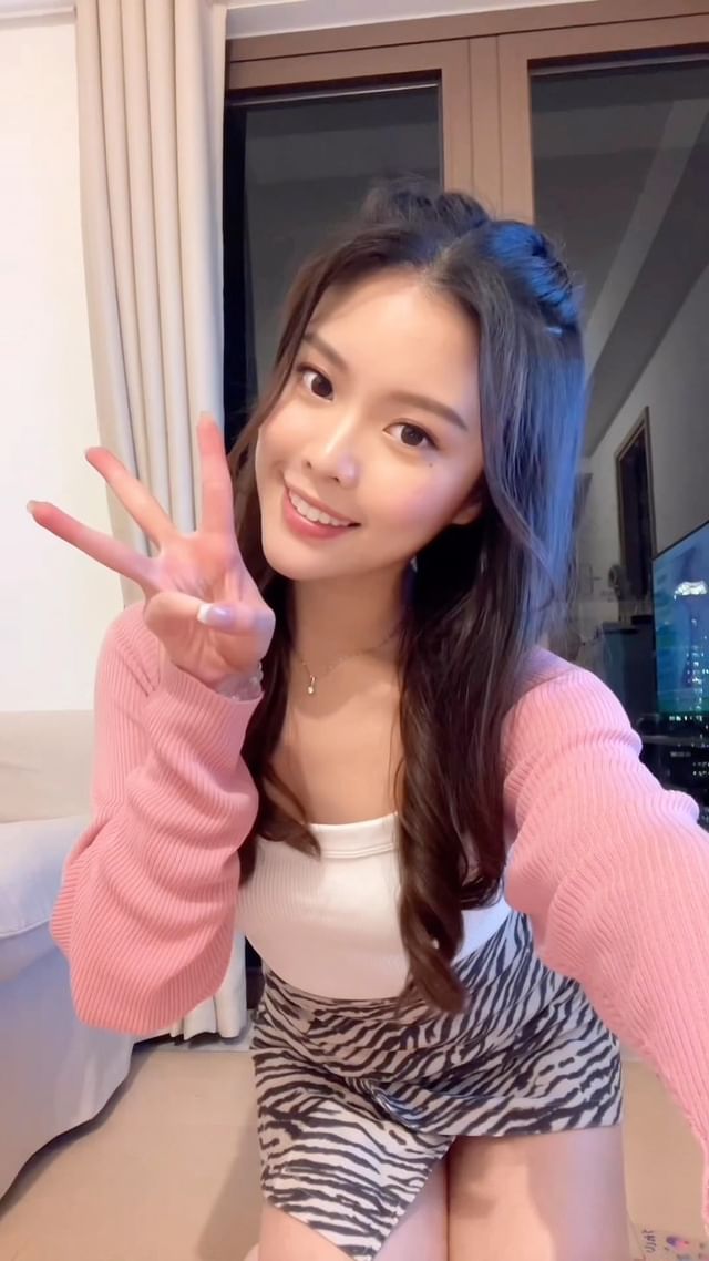 黃瀅仴入行後人氣不俗,是TVB力捧的新晉女藝人。