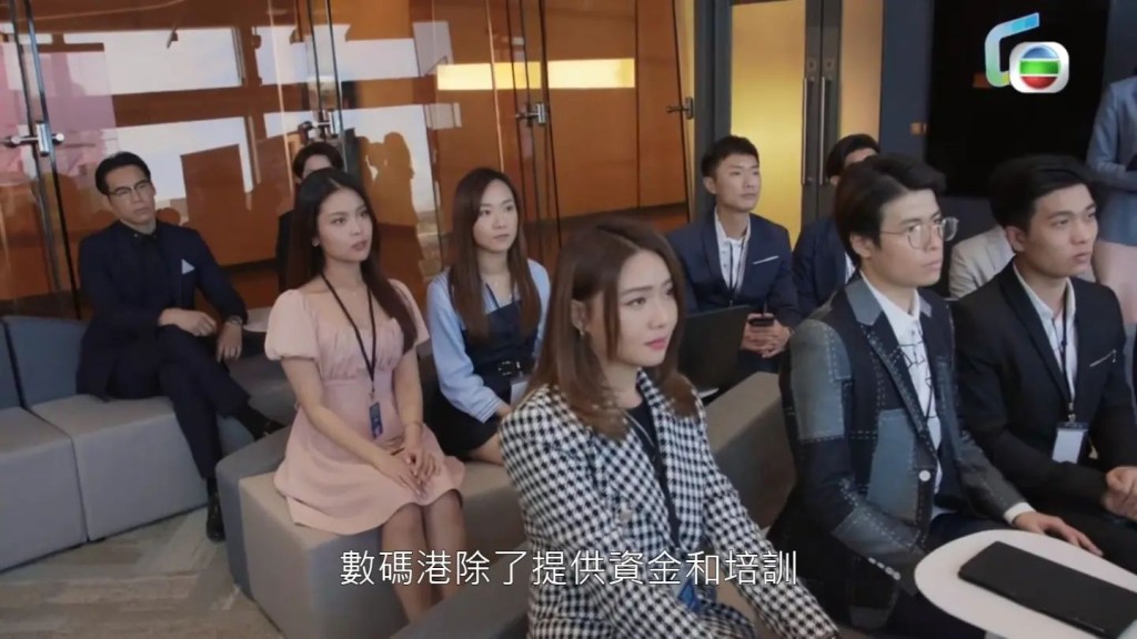 黃瀅仴在劇集《回歸》中飾演路人角色。