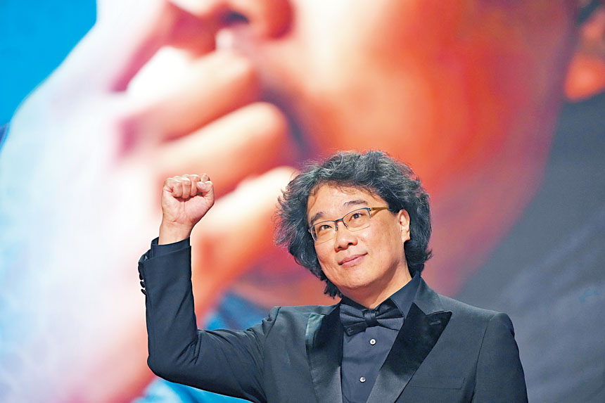 憑《上流寄生族》奪奧斯卡最佳導演的奉俊昊，排第15位。