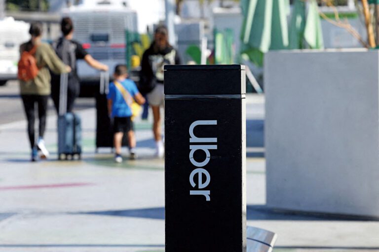 早在今年5月，Uber曾表示，由於內部擴大使用AI，將放緩招募速度。路透社資料圖片