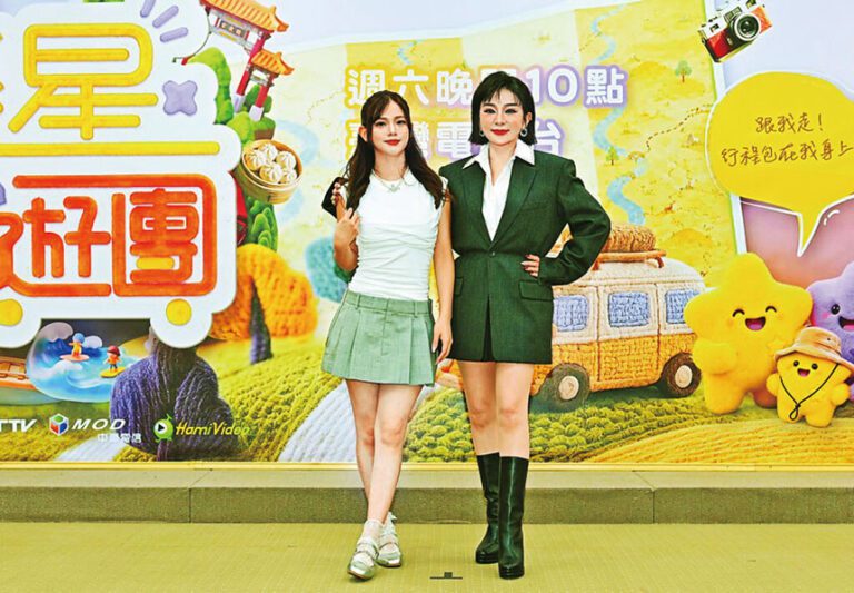 王彩樺（右）與女兒路昀熙出席記者會。網上圖片