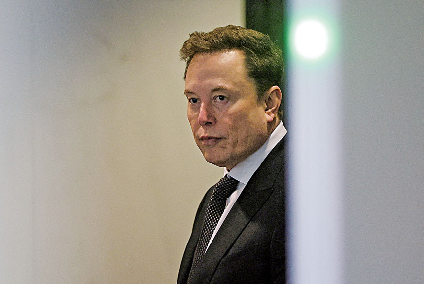 馬斯克旗下特斯拉與SpaceX股價遭遇雙殺,令這位全球頂級富豪的個人財富一周內縮水約1300億。路透社