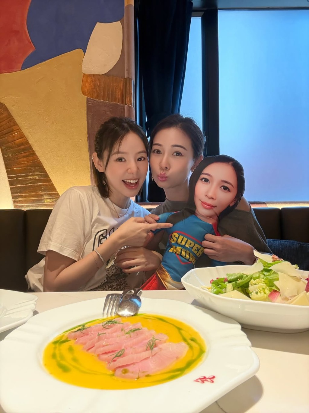 相比起楊秀惠,譚凱琪對另一位昔日「好姊妹」呂晶晶的態度截然不同。
