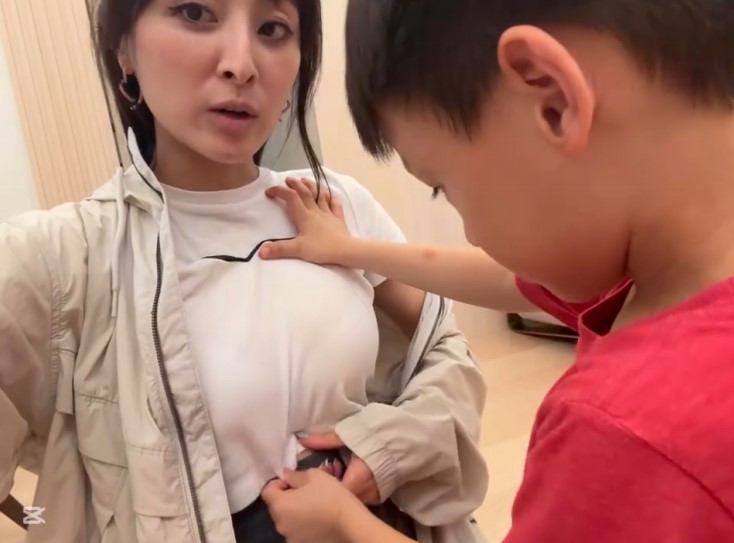 張名雅大仔也不喜歡媽媽露出腹部。