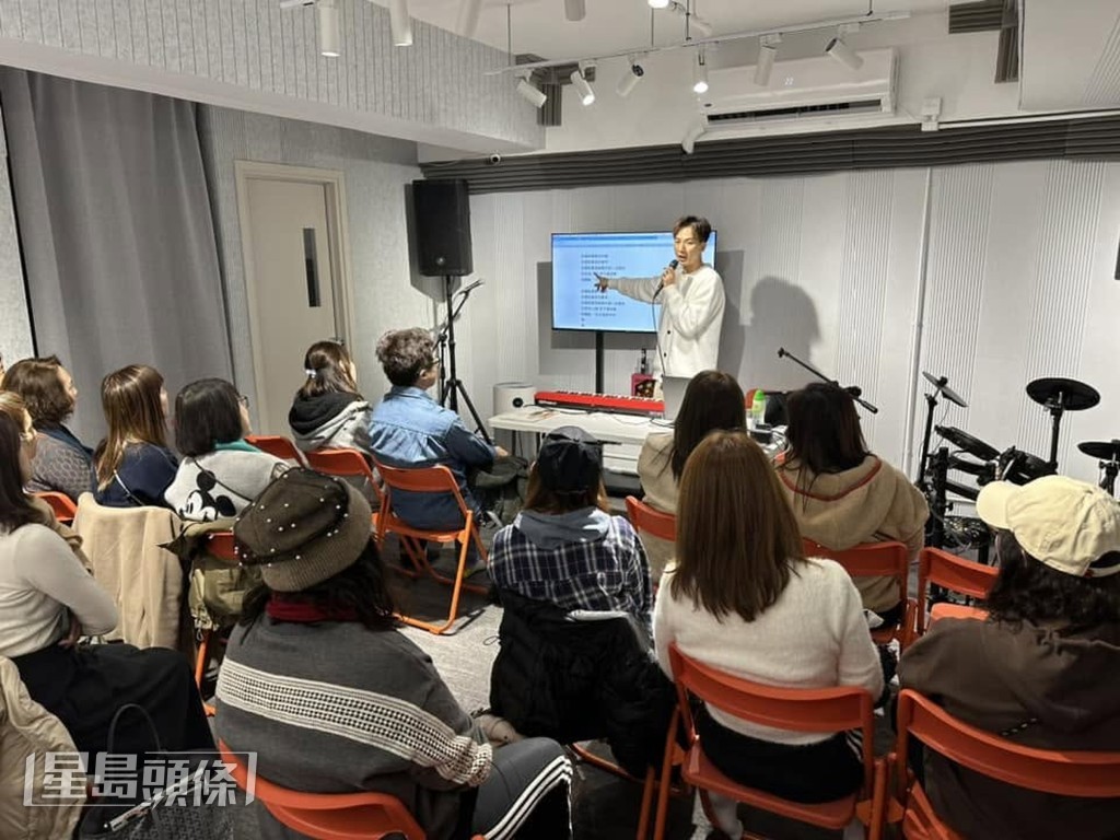 吉吉更開設了音樂學校,幫助對音樂有理想的人追尋夢想。