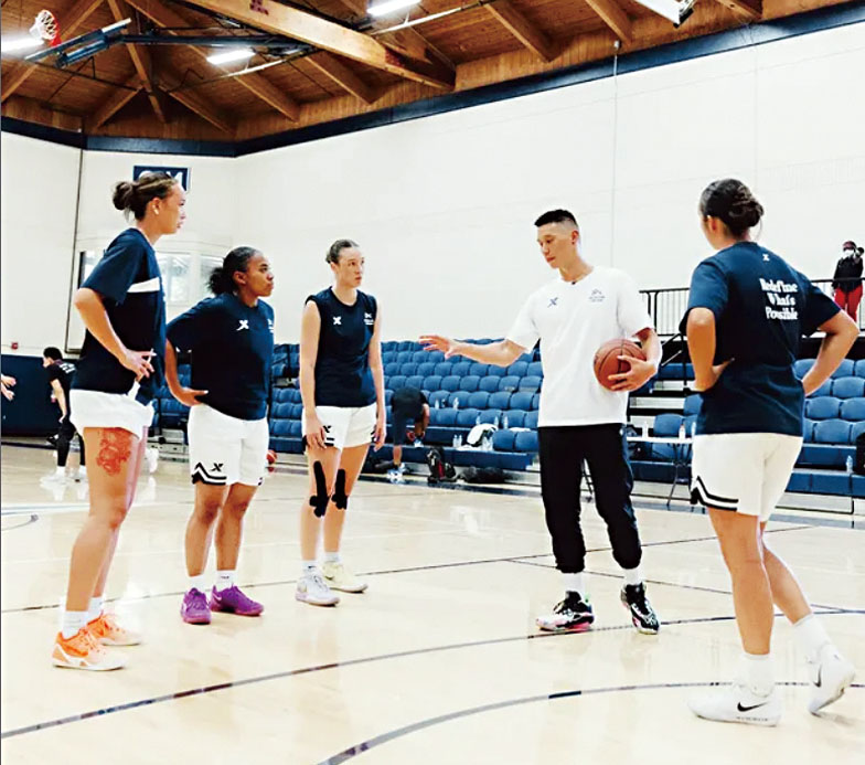 林書豪今年第二度回到灣區舉辦籃球訓練營。取自林書豪Instagram/@jlin7