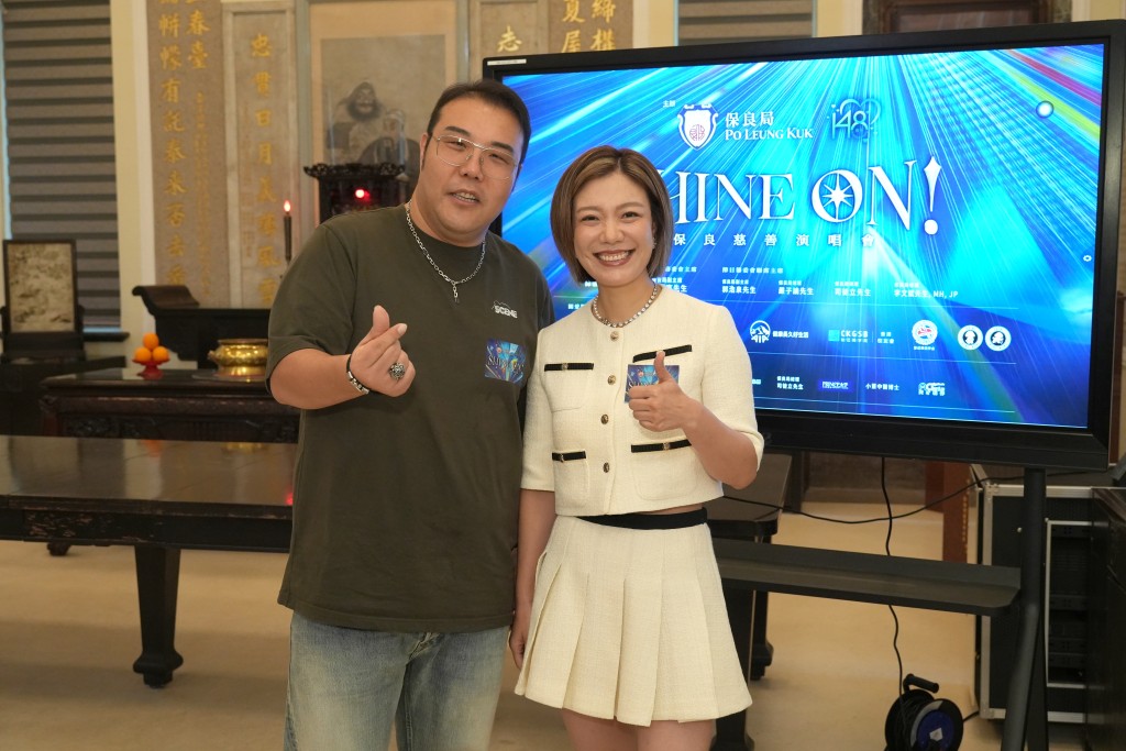 「中年好聲音」歌手劉洋及龍婷參與是次活動。
