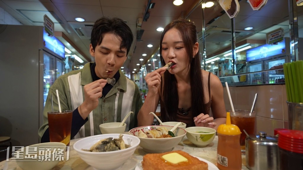 包括炸魚皮、崩沙腩撈粗麵與厚切爆漿西多士，令他們吃得津津有味。