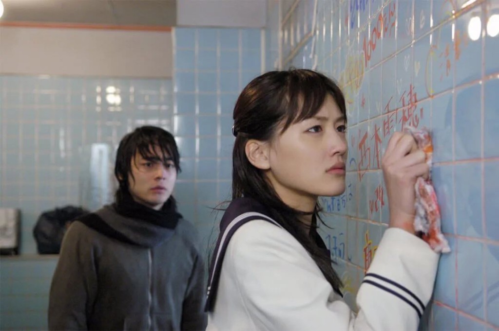 曾主演《白夜行》的綾瀨遙，透過公司感謝東野圭吾創作出打動無數人的故事。