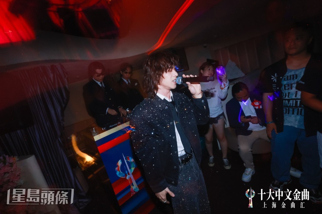 這次他不僅首度參與,更是第一次與Beat Friday樂隊超近距離玩音樂。