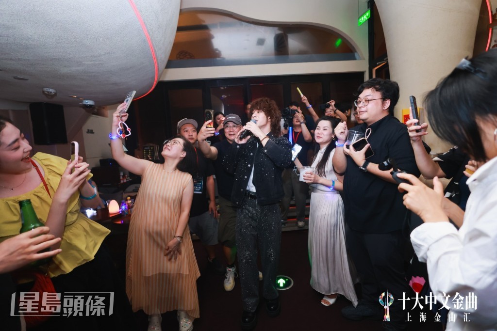 Mike在現場相當受嘉賓歡迎。