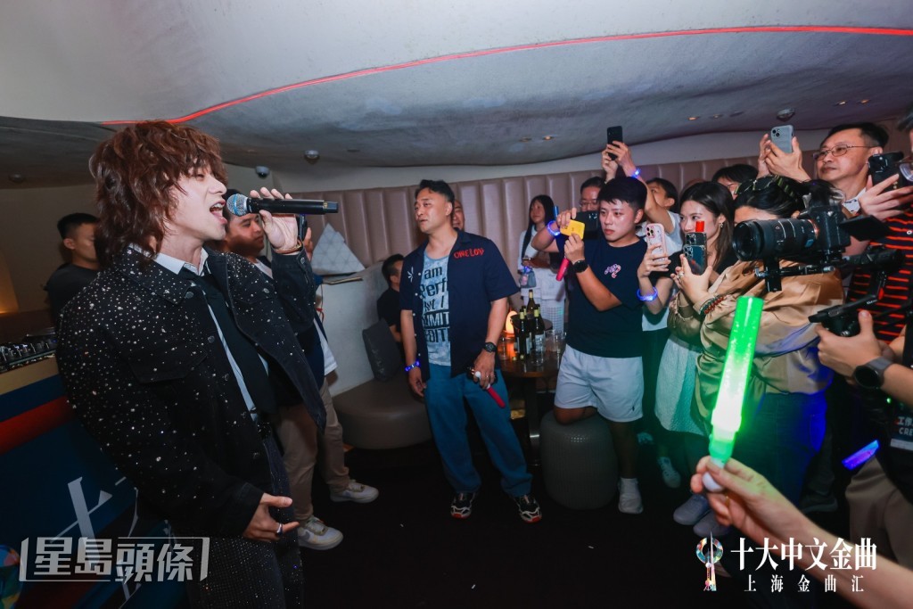 Mike形容這次體驗有趣,感覺如同將唱歌時最赤裸的表演狀態呈現給觀眾。