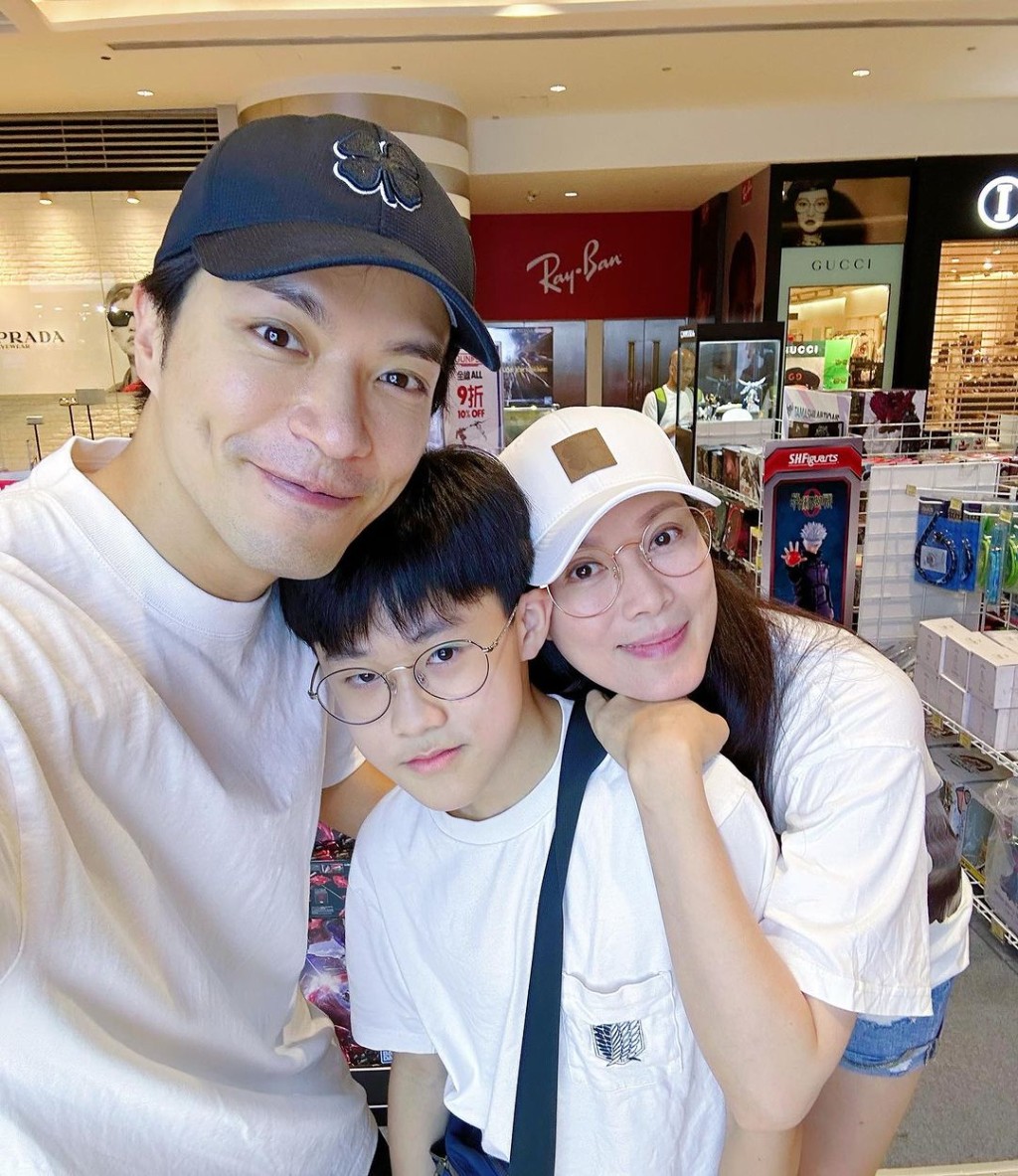 許家傑與林淑敏約見童星梁禹勤，如同劇中家人一樣。