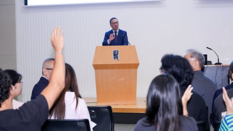 律政司司長林定國接待城大暑期法律生 鼓勵把握香港普通法優勢發展事業