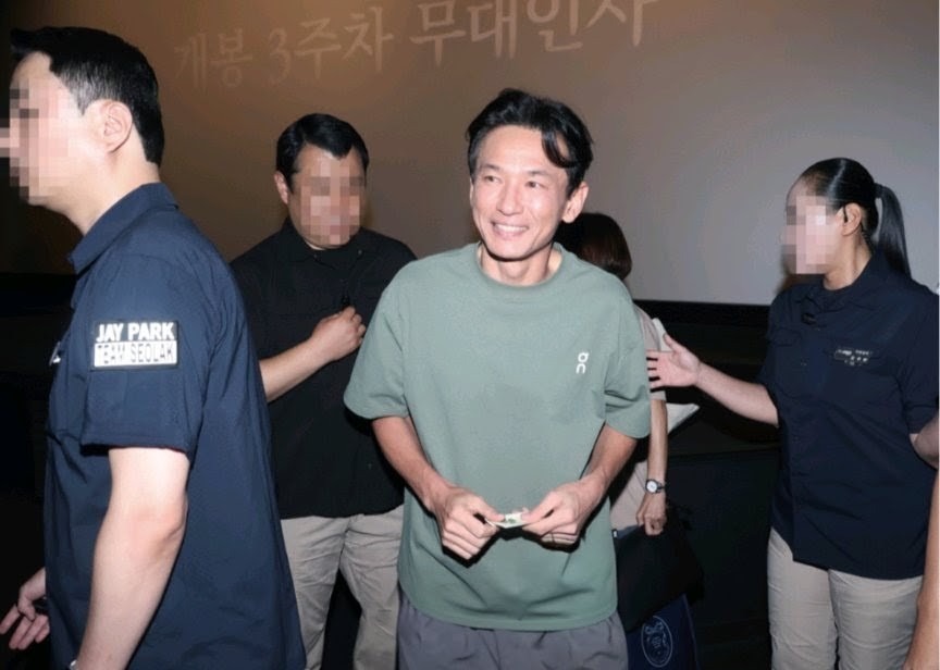 即使捲入疑似出軌風波，黃晸珉昨日在公開場合表現得相當鎮定。
