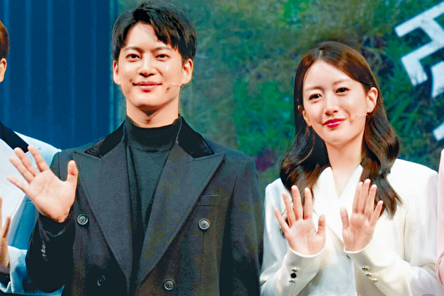 三山凌輝趁老婆因拍劇暫居娘家，而在家與人妻拍檔幽會。