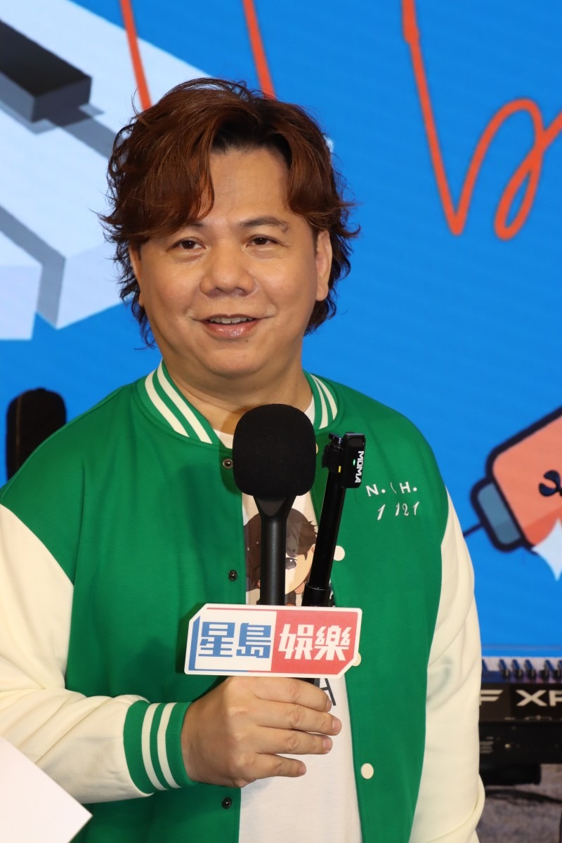 伍仲衡被疑因與TVB「搶人才」而被飛出《中年好聲音》評審團,但其後雙方均已否認此說法。