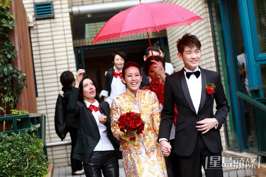 梁靖琪在2011年曾與拍拖不足一年的圈外人結婚,並於2014年離婚。
