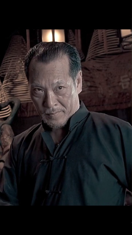 2013年,鍾發在麥浚龍執導的《殭屍》中,飾演為錢幫人復活亡夫、卻煉成殭屍的道士「九叔」。