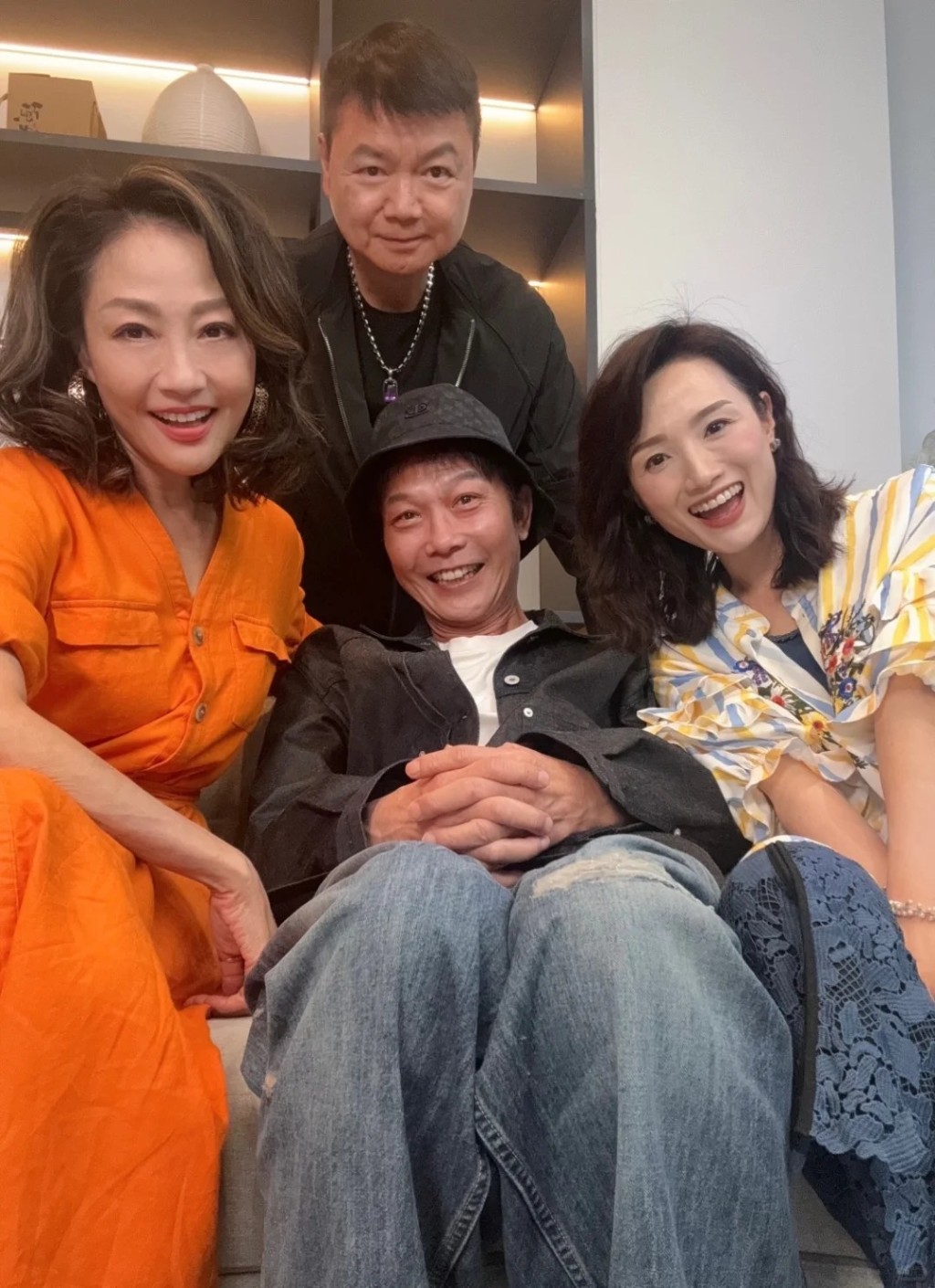 錢小豪早前與艾雲及楊玉梅做直播,狀態令人擔心。