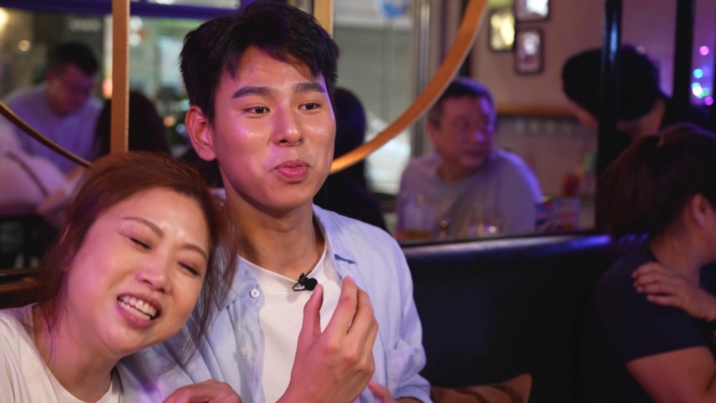梅小惠的鬼馬言談讓蔡景行難以招架。