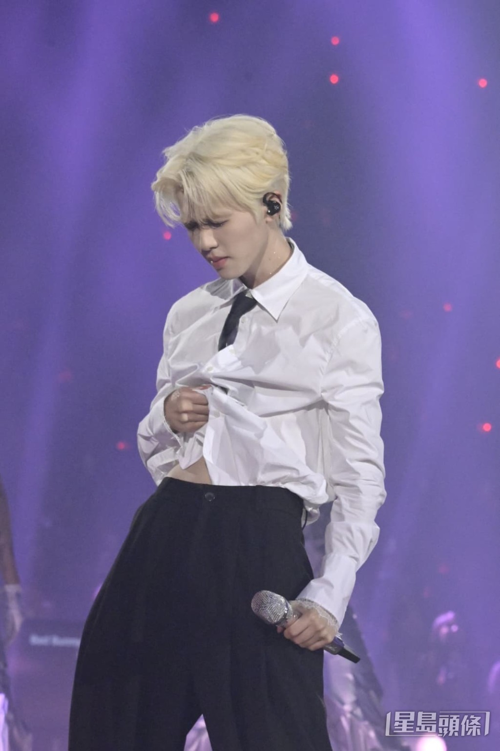 李昊的演出展現性感一面。
