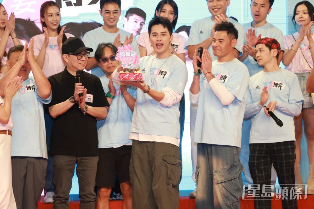 《夫妻的博弈》的劇組人員為何廣沛準備生日蛋糕慶祝。