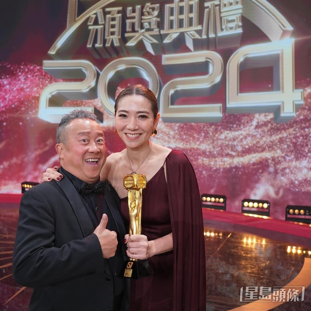 車婉婉曾獲頒萬千星輝頒獎禮「最佳女主持」獎項。