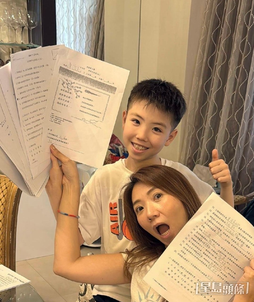 車婉婉親自為兒子補習中文。