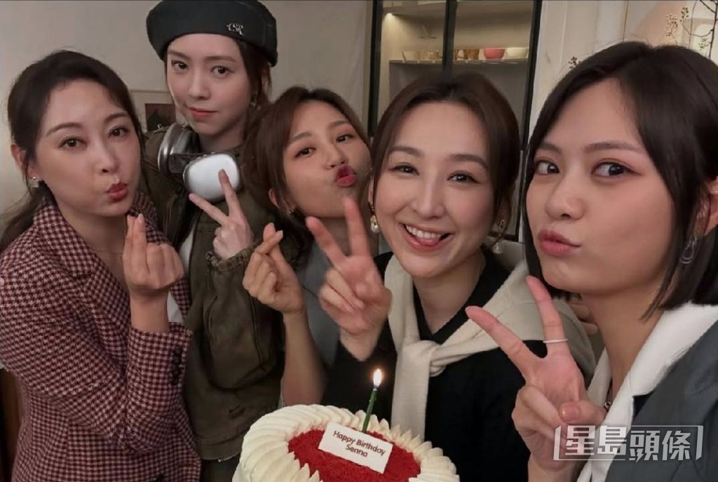閨密們為何沛珈慶祝生日。