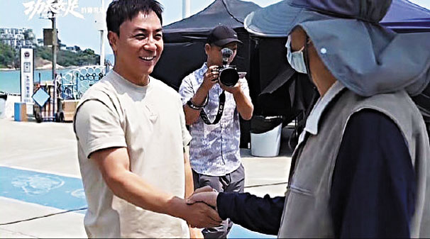 釋小龍最近探班周星馳。網上圖片