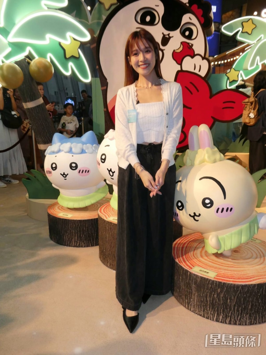 李蔓瑩展現迷人魅力。