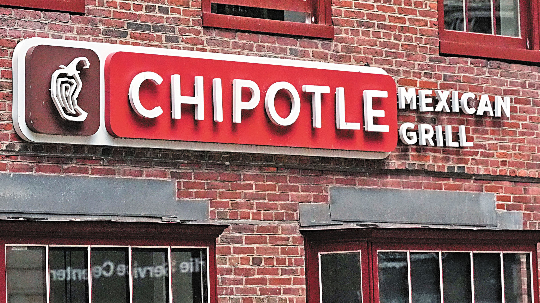 連鎖墨西哥餐廳Chipotle4日主動將部分餐廳使用的墨西哥辣椒（jalapeños）撤下。美聯社
