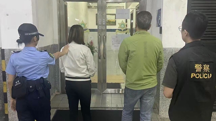 港人夫婦澳門拾遺不報 將相機電池據為己有 再入境時被捕