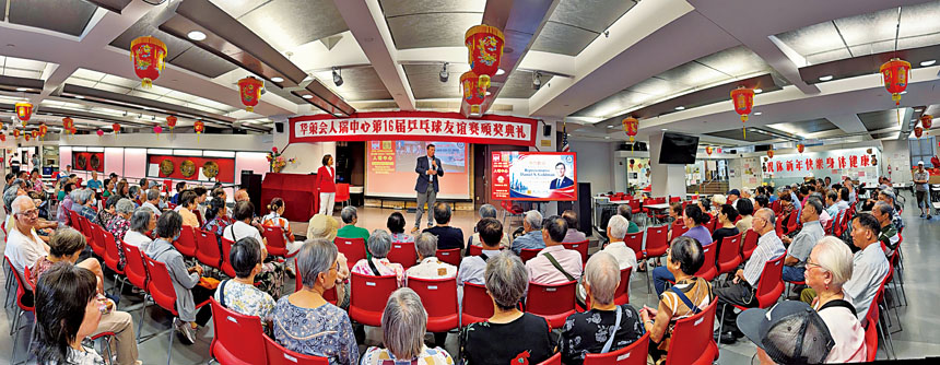 國會議員高德曼到訪人瑞中心，承諾繼續爭取更多長者權益。