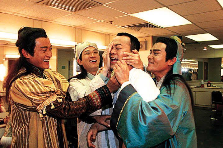 2000年，魏駿傑曾演出TVB劇《金裝四大才子》。