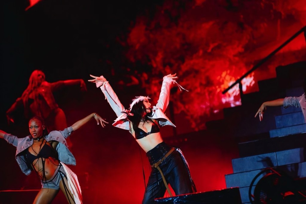Jennie於本月1日在芝加哥的Lollapalooza音樂節演出。
