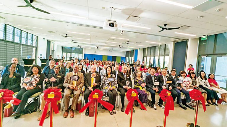 銘傳大學美國辦公室正式入駐CSULB，開幕現場大合照。主辦方提供
