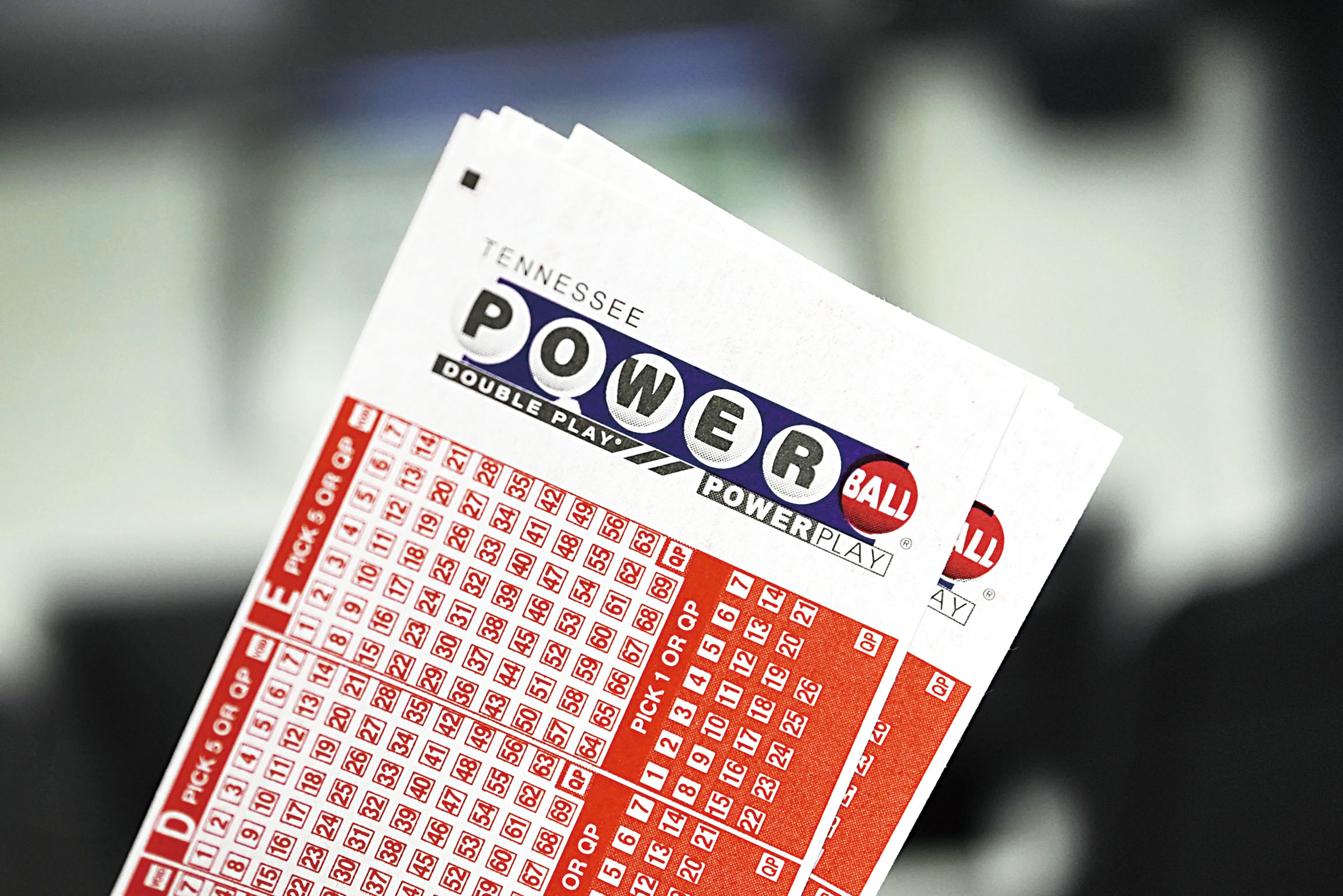 勁球頭獎獎金估計頭獎金額已達到8.56億元。美聯社